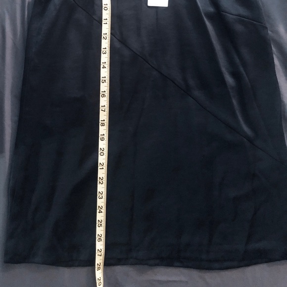 Banana Republic Statement Neckline Sleeveless Top - Picture 5 of 5